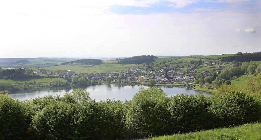 Fewo-Eifel-Mediterran Lägenhet Schalkenmehren Rum bild